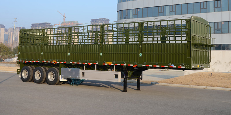 12.4M 3-Axle Stake Semi Trailer