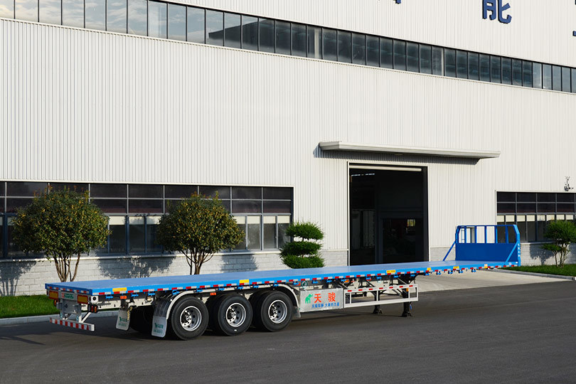 Blue 3-Axle Flatbed Semi Trailer