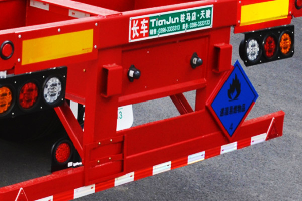 Hazardous goods semi trailer Hazardous goods semi trailer