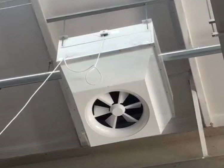 大空间电热暖风机