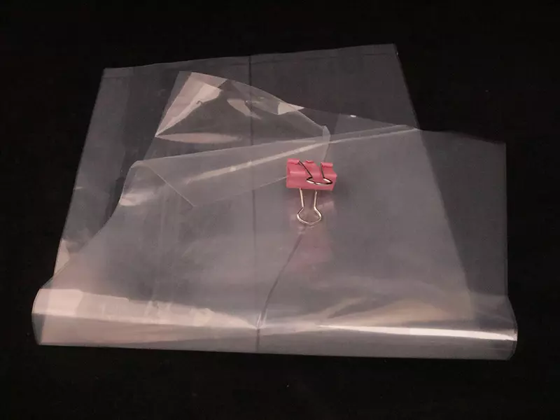 Side guesseted flat poly bag