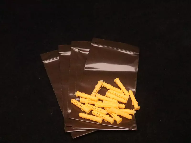 UV Amber reclosable poly bag