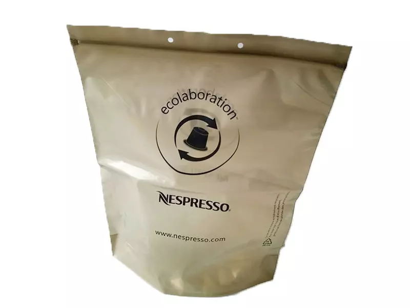 Laminatied self-sealing bag