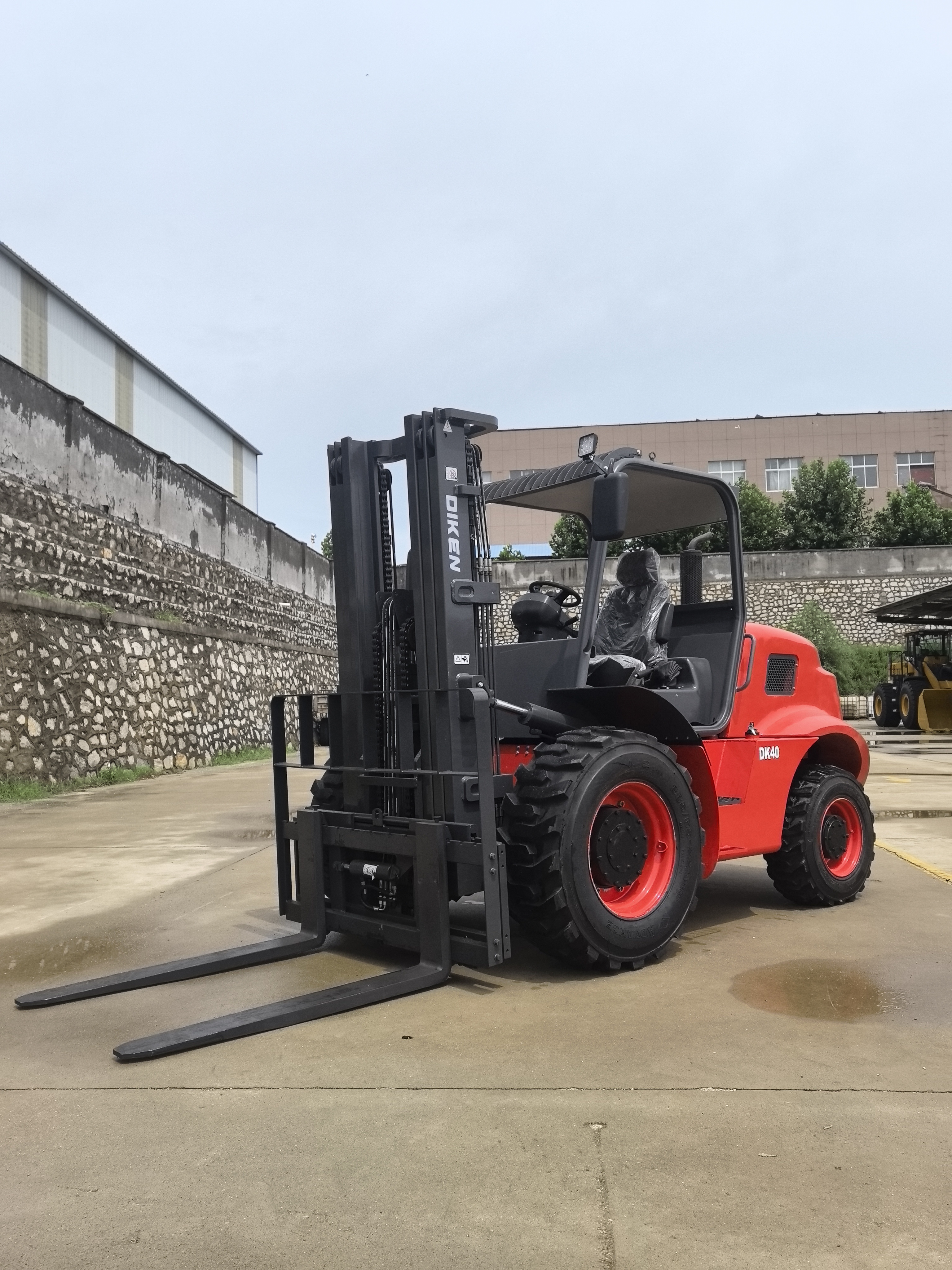 4T ultra low Rough Terrain Forklift