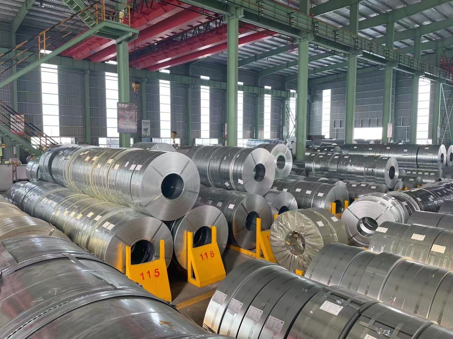 "Premium Carbon Steel Plates and Galvanized Sheets for Industrial Strength"