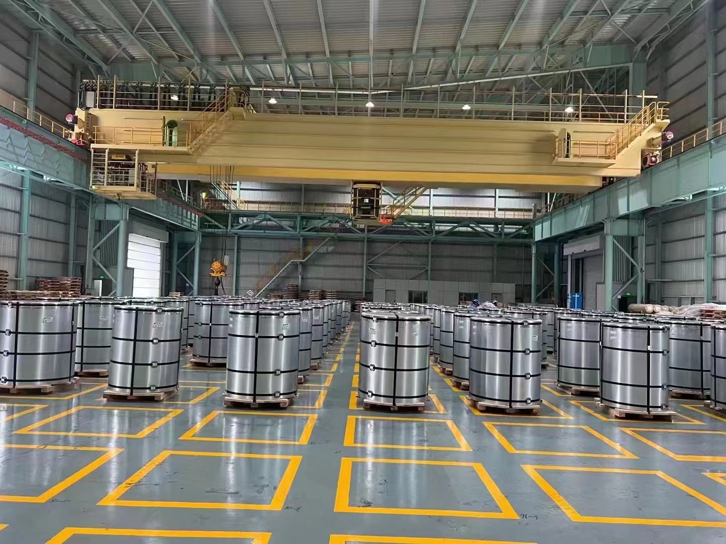 "Leading Supplier of High-Quality Steel Solutions: Plates, Pipes, and Coated Sheets"