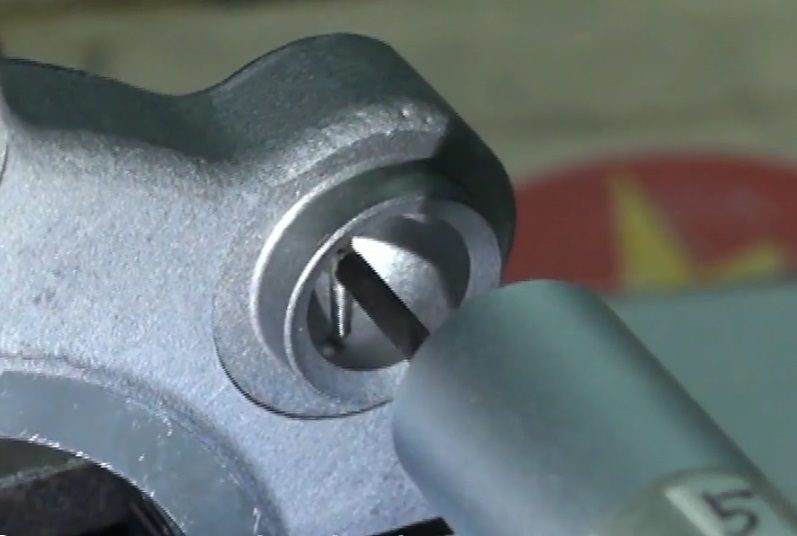 Surface Roughness Tester Profilometer.mp4