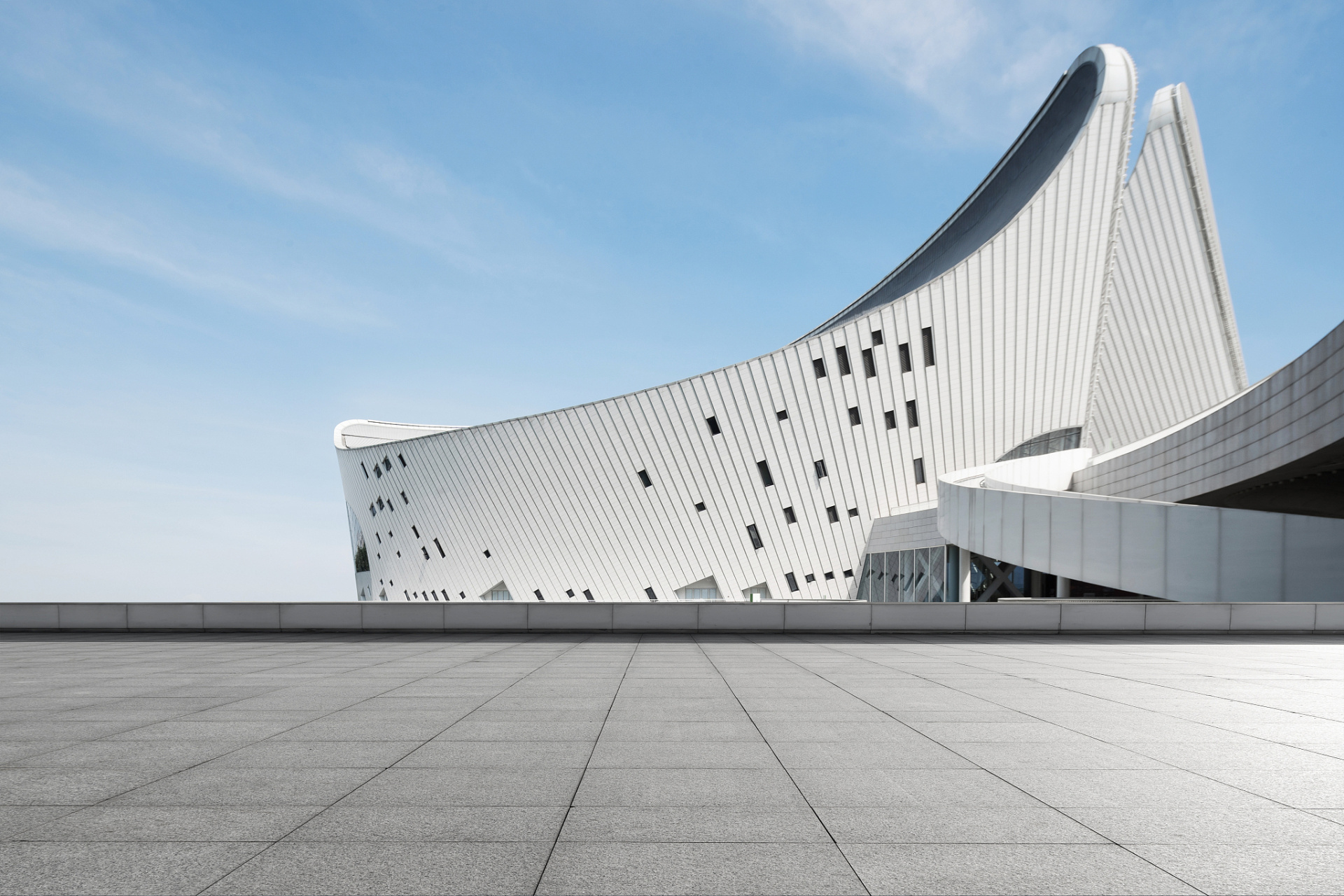 Curtain wall