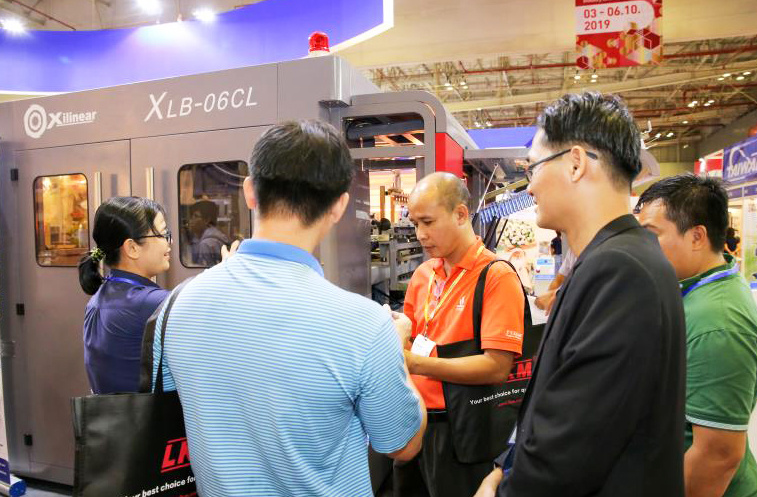 The Linear Blow Molding Machine XLB-06CL Display At The Vietnam Exhibition In 2019