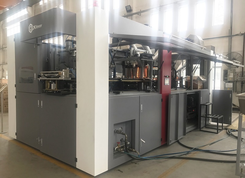 XLB－02GT Linear Type Blow Molding Machine Is Under Testing