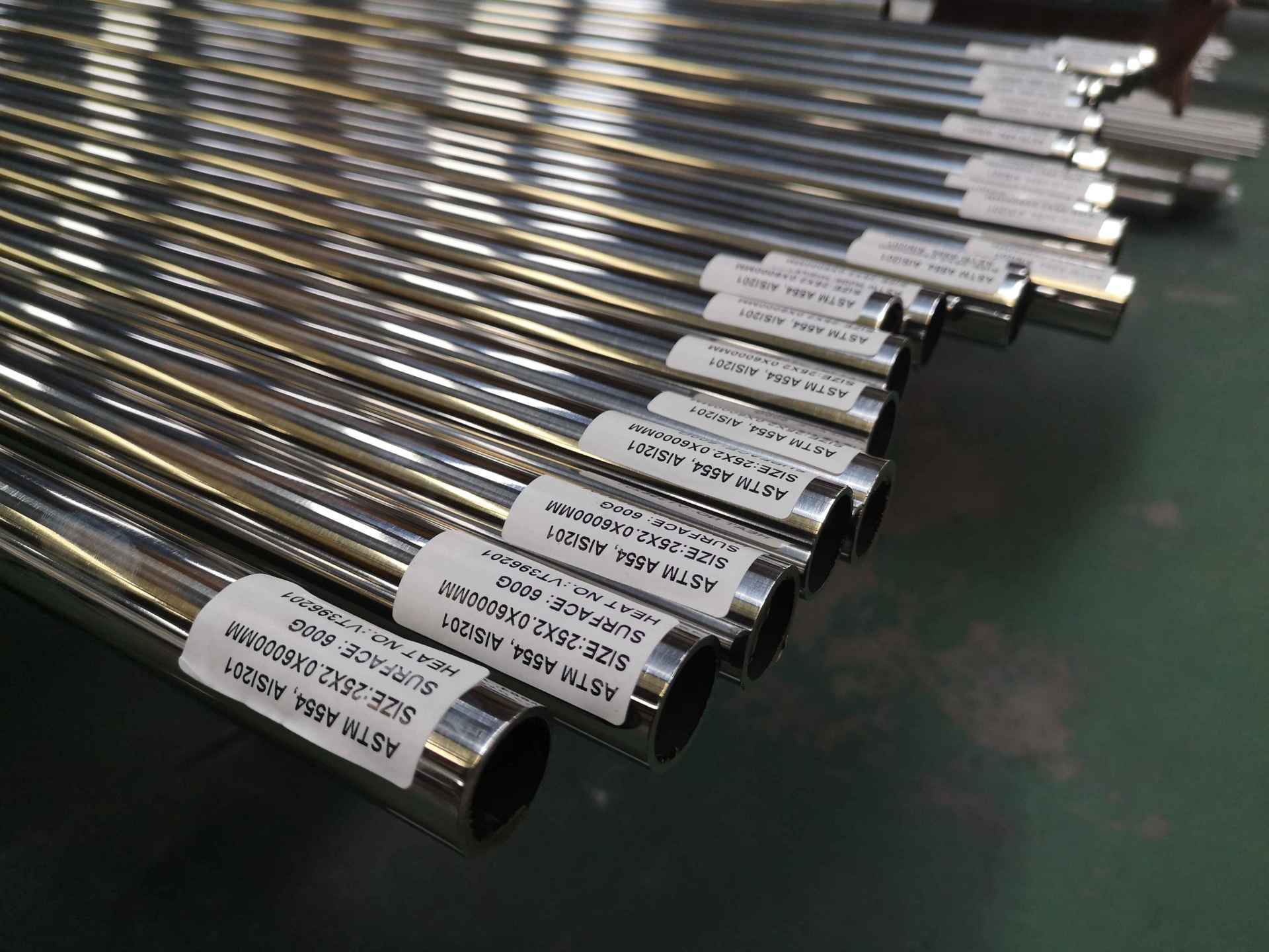 A312 Polished Decorative Tube 304 304l 316 316l Stainless Steel Round Pipe A270 stainless steel sanitary tubes