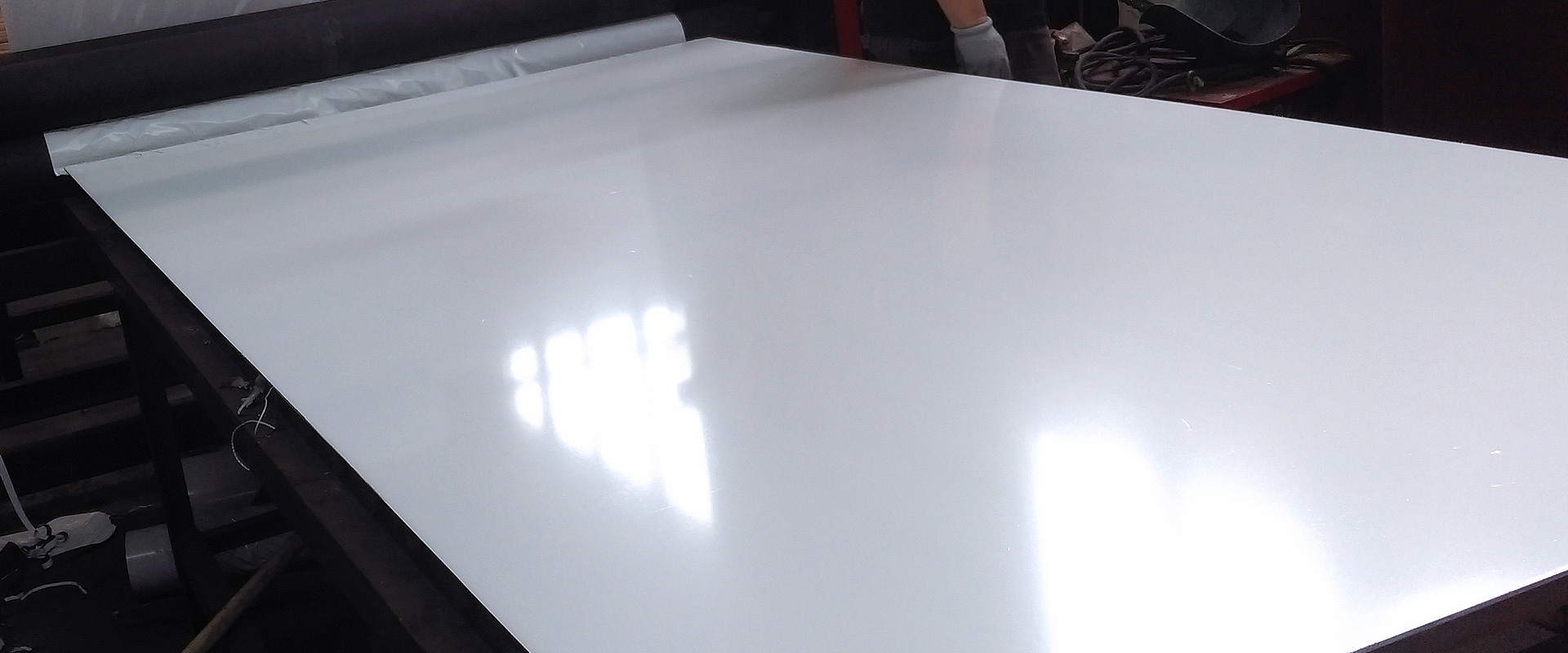 Mirror film Mirror film