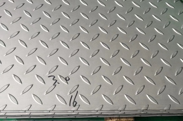 Stainless steel diamond plate sheets