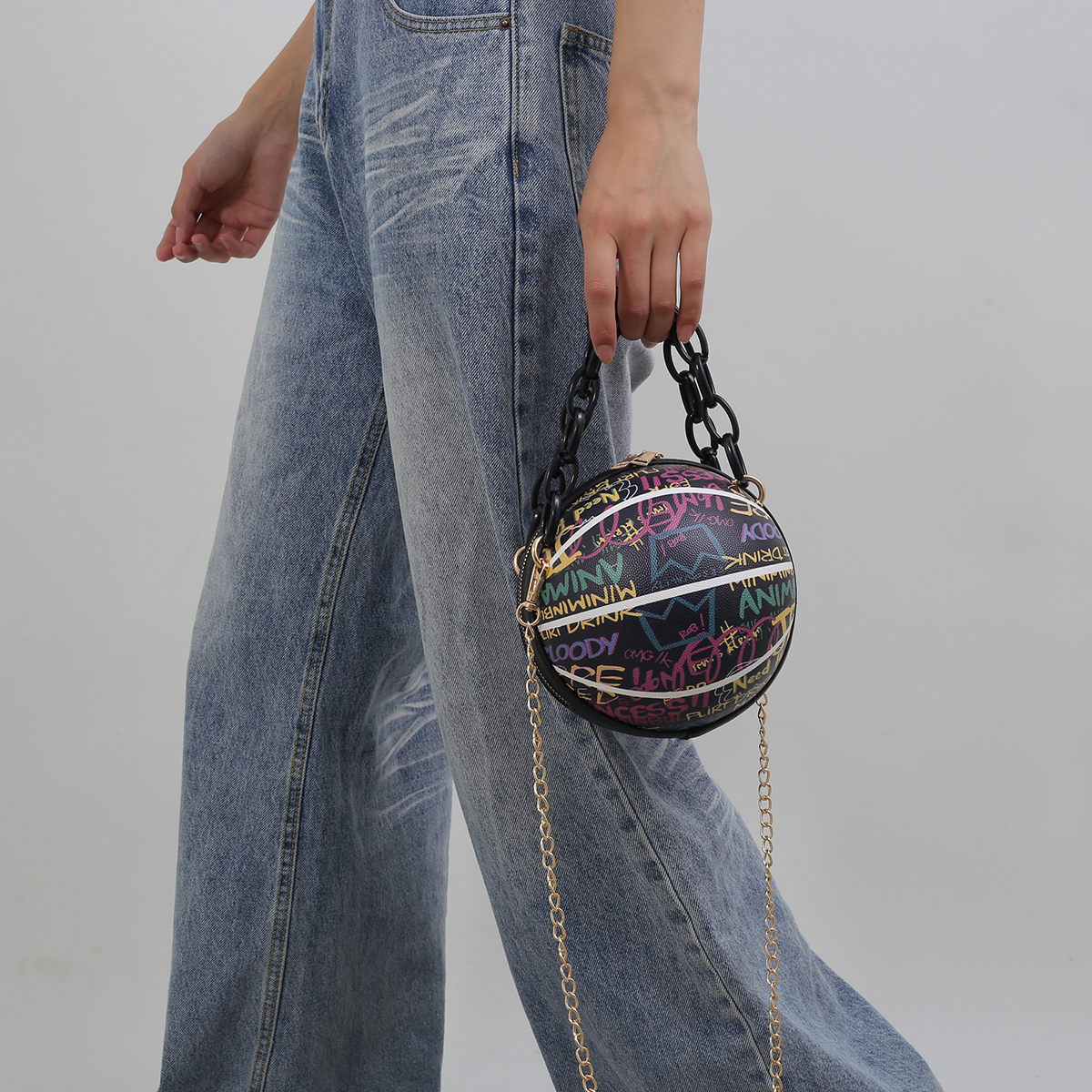 Discover the Latest Trends in Women's Handbag Fashion Discover the Latest Trends in Women's Handbag Fashion