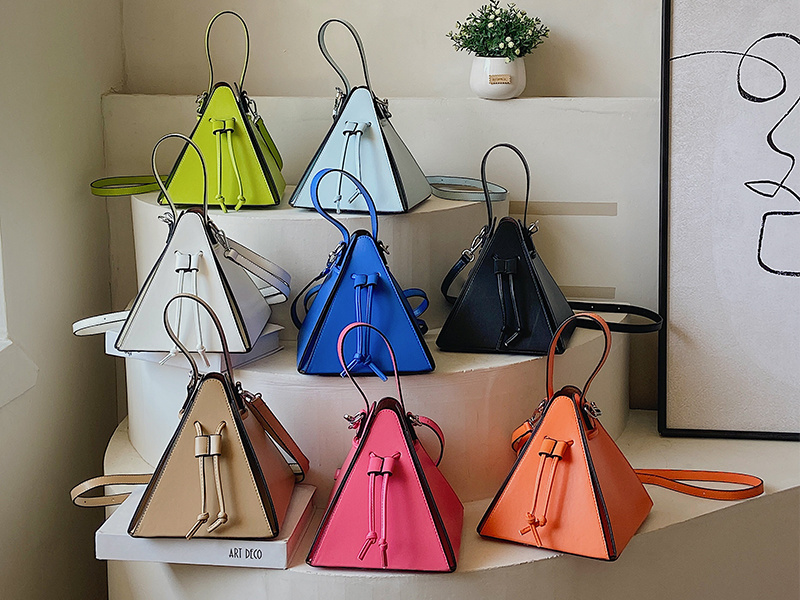 Features of pu bag