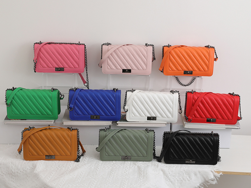 What color bag is suitable for summer