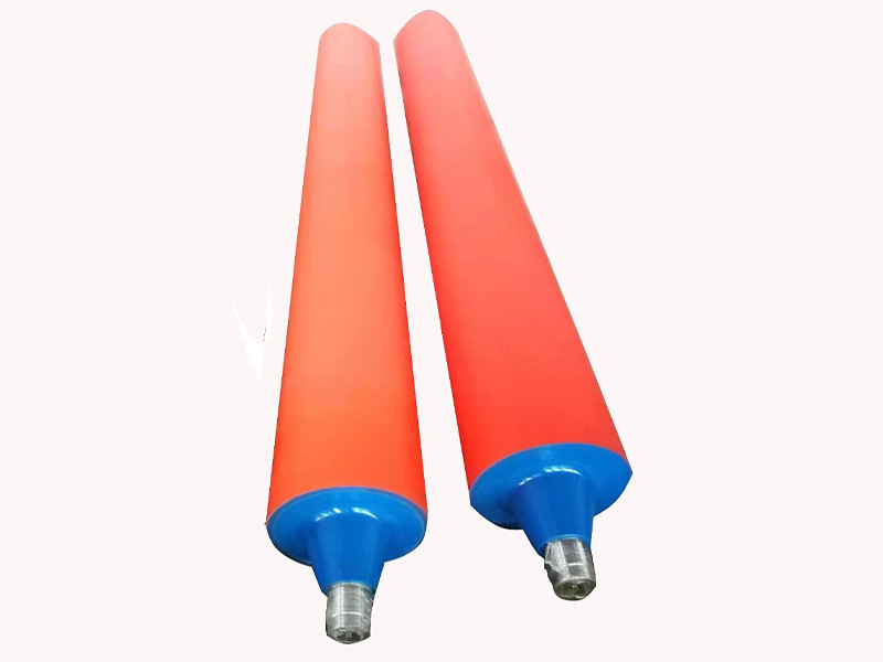 Emboscale roll