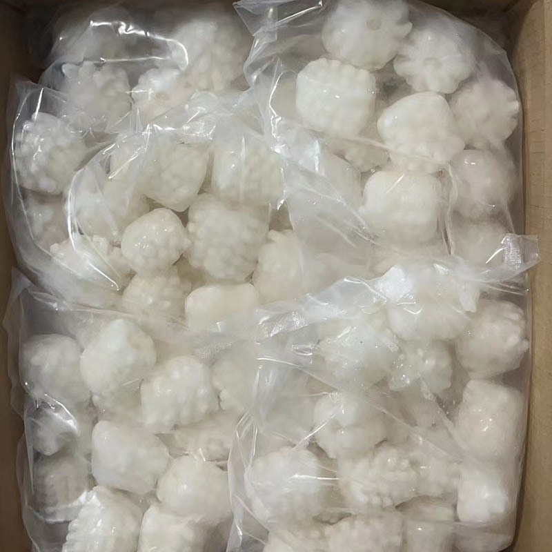 NEW SEASON HOT SALE FROZEN PINEAPPLE CUT GIANT SQUID FLOWER
