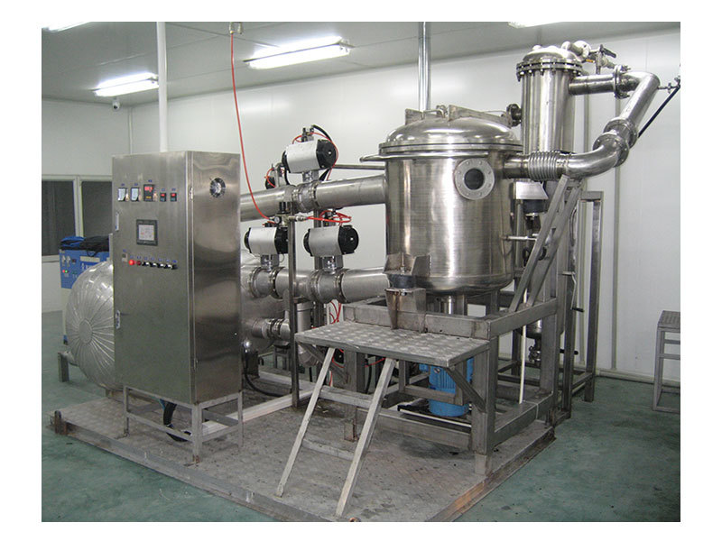 Batch vacuum frying equipment