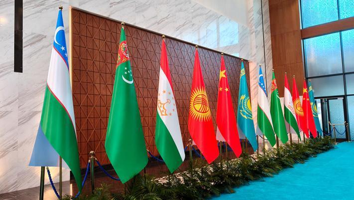 Xi Jinping attends the second China-Central Asia Summit and delivers a keynote speech