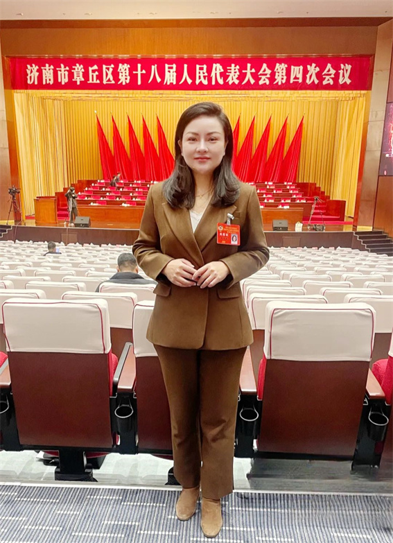 科技繪就防滲藍(lán)圖 綠色筑牢生態(tài)屏障：天海新材料董事長(zhǎng)肖華春的產(chǎn)業(yè)報(bào)國(guó)之路