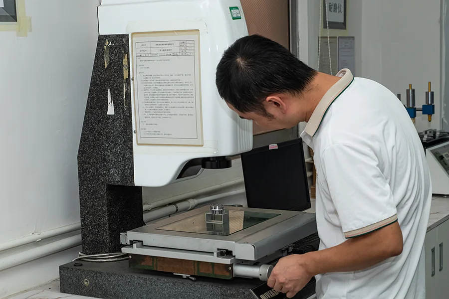 Workshop equipment display