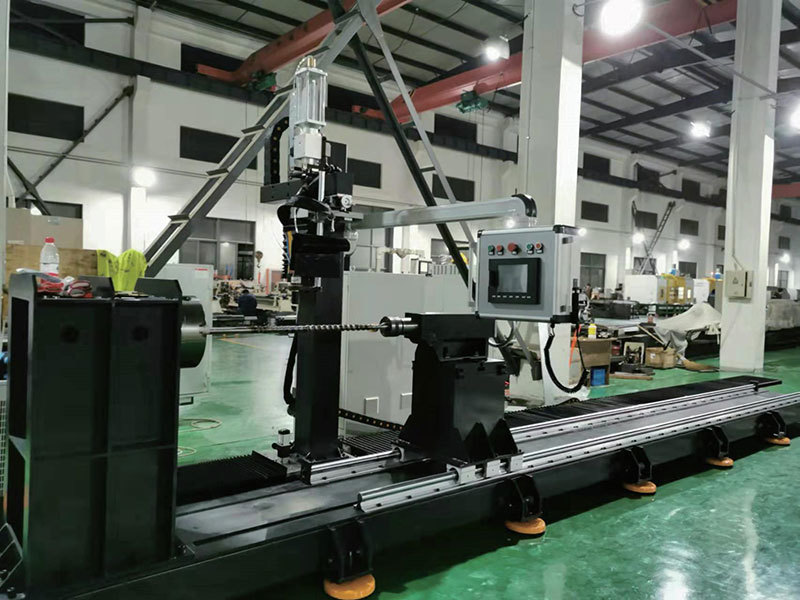 Horizontal cylinder welding machine