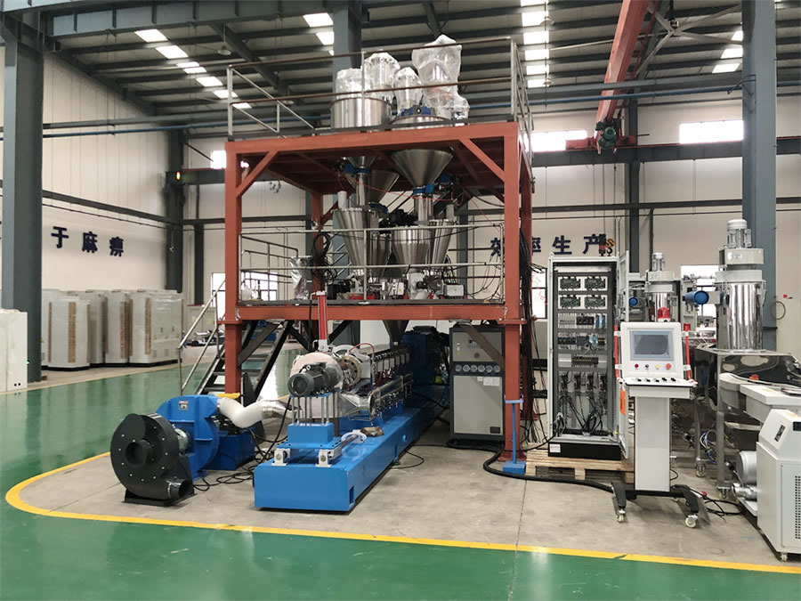 Red phosphorus masterbatch granulator, efficient and environmentally friendly plastic processing machine!