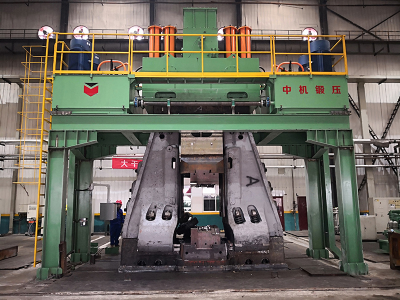 18t CNC fully hydraulic die forging hammer working in Sino Heavy truck