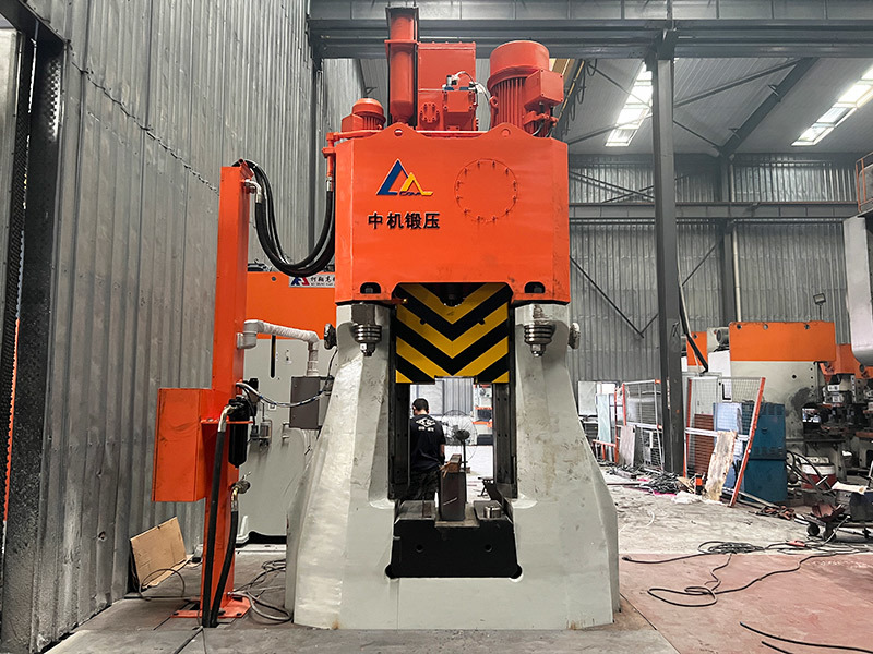 C88K-31.5 程控/數(shù)控全液壓模鍛錘 五金工具錘子鍛造生產(chǎn)線