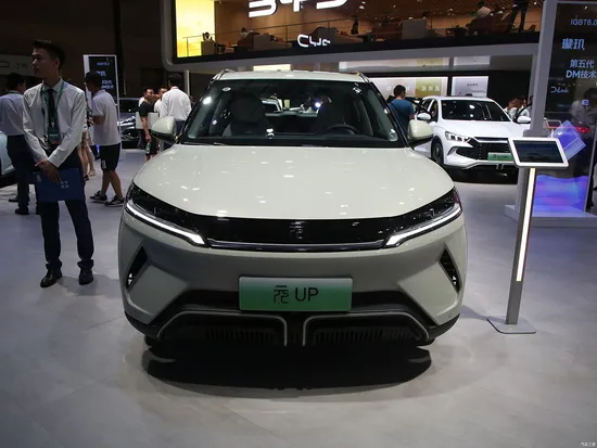سيارة طاقة جديدة كهربائية بالكامل BYD Yuan سيارة عائلية مستعملة تصدير الصين