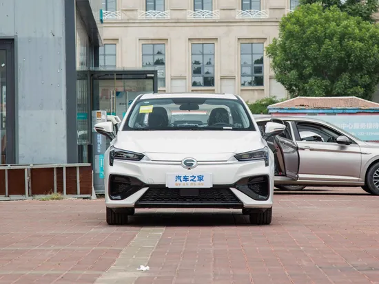 Lithium Iron Phosphate Pure Electric Compact Car Aion S 5 Seat 2WD New Energy Car