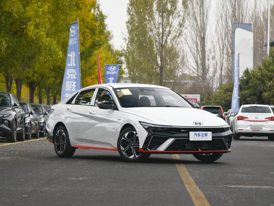 Elantra Gasoline Car in Stock 4 Doors 5-Seats Sedan Good Price High Speed Elantra Car used