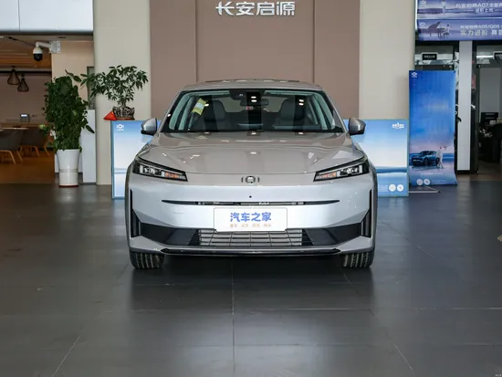 Changan Brand Qiyuan A05 Adult Cheap New/Used Car Electric EV Sedan Plug-in Hybrid Automobiles