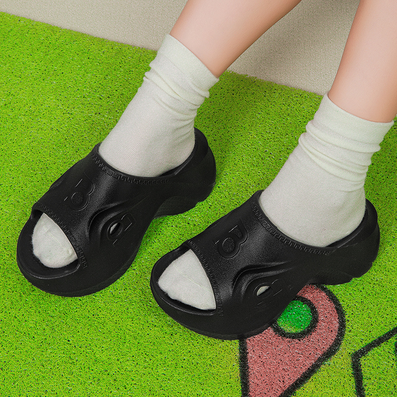 Slippers Slippers