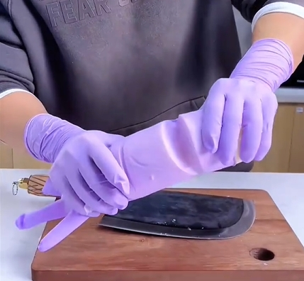 The secret behind Titanfine nitrile gloves standing out in 2025? Leveraging market differentiation to meet user needs
