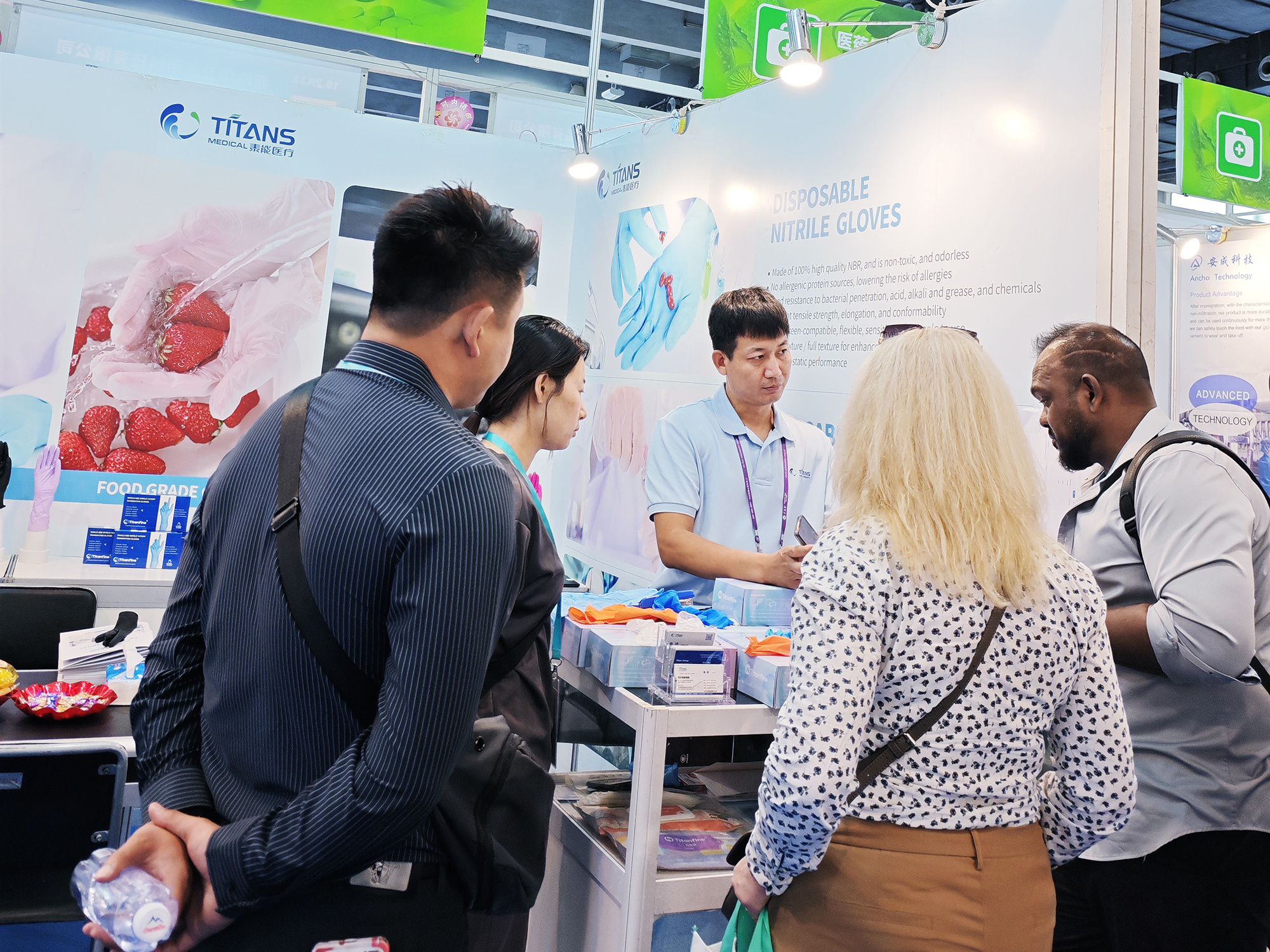 Titans Medical Shines 136th Canton Fair to Light up "Good Life" with high quality Health Protection Products"