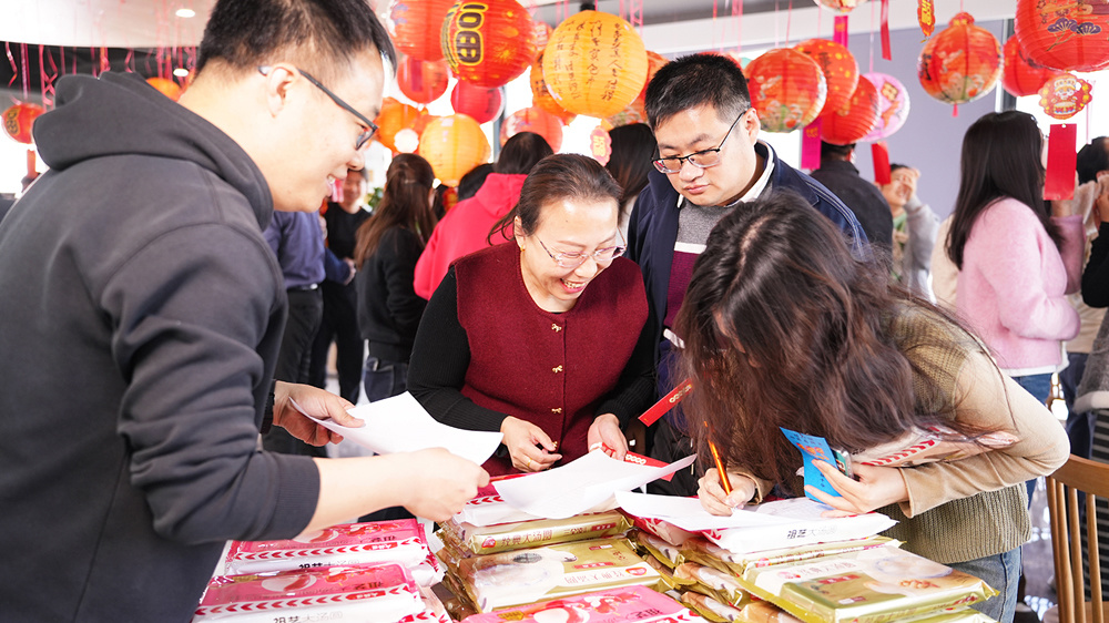 Lantern Festival benefits Lantern Festival benefits