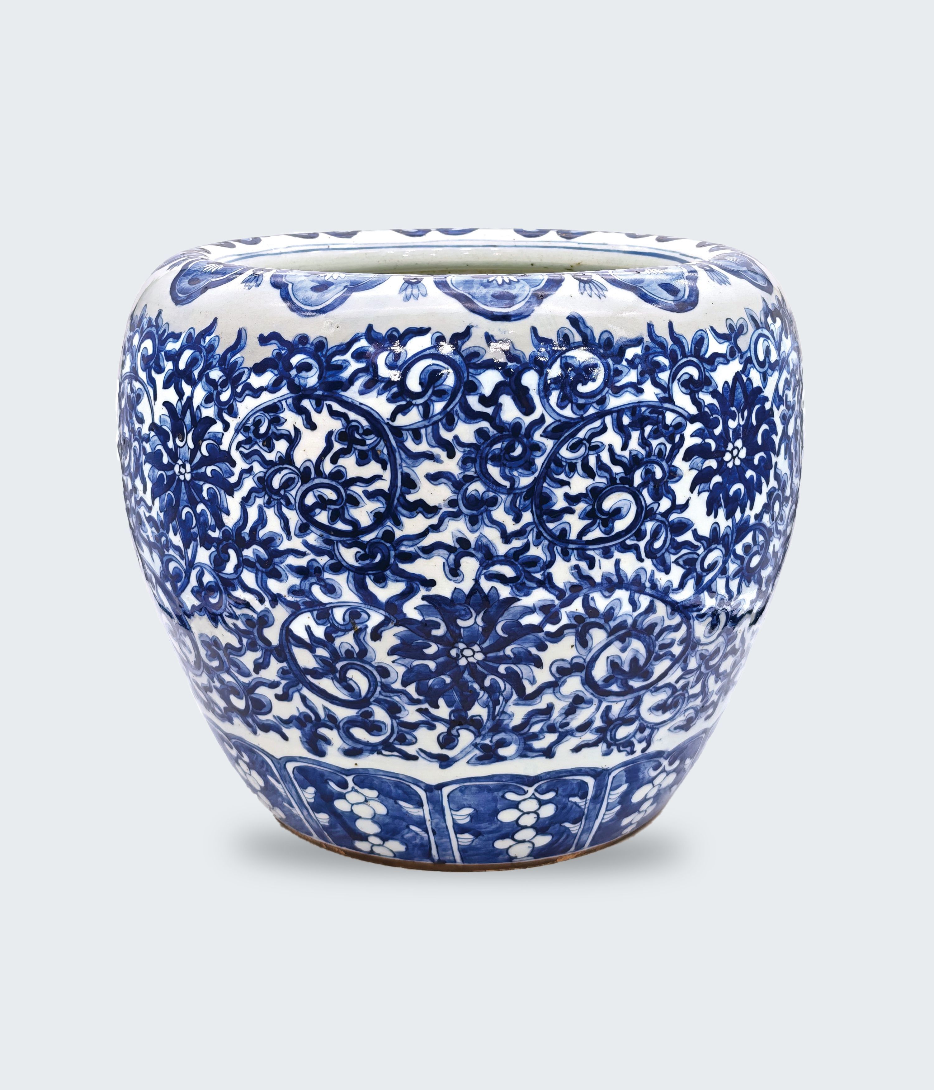 清光緒 青花纏枝紋蘋果尊