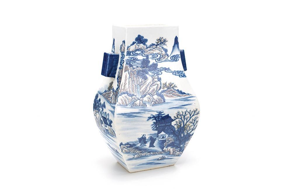 清中 青花釉里紅雙貫耳方瓶