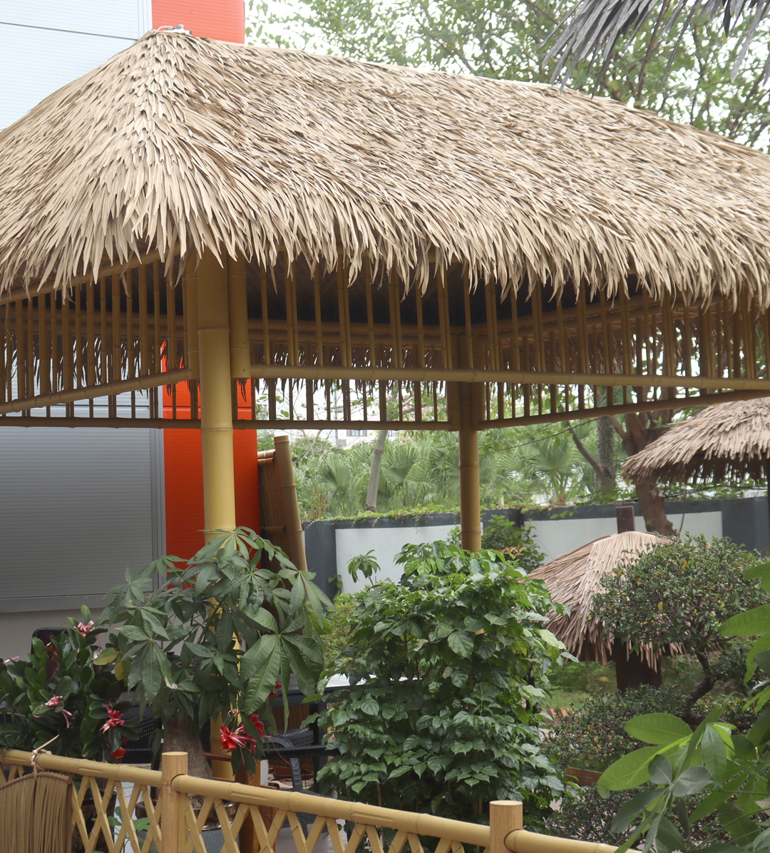 Discover the Benefits of Palapa Artificial Synthetic Thatch Roofing