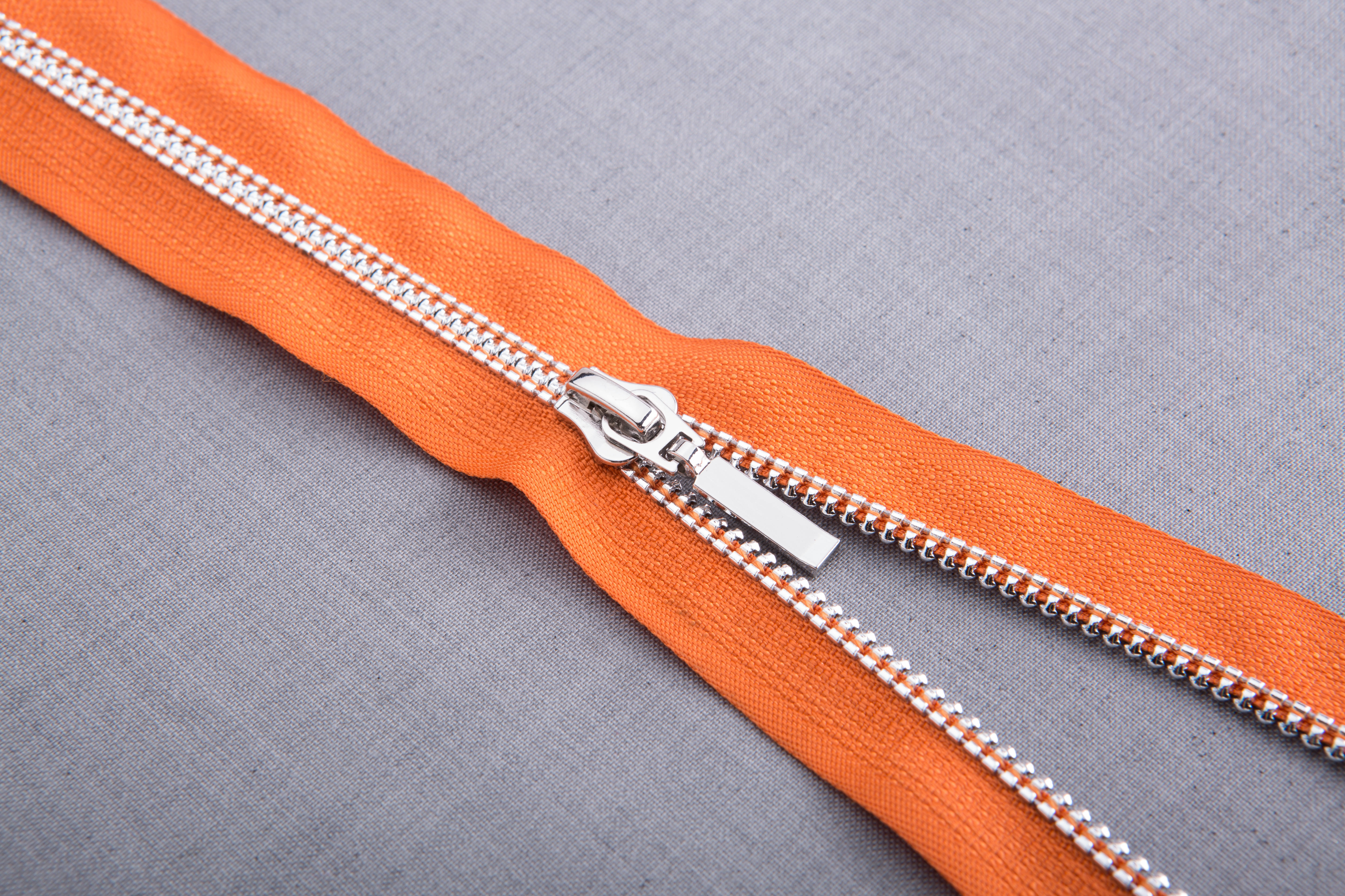 Intensified zipper