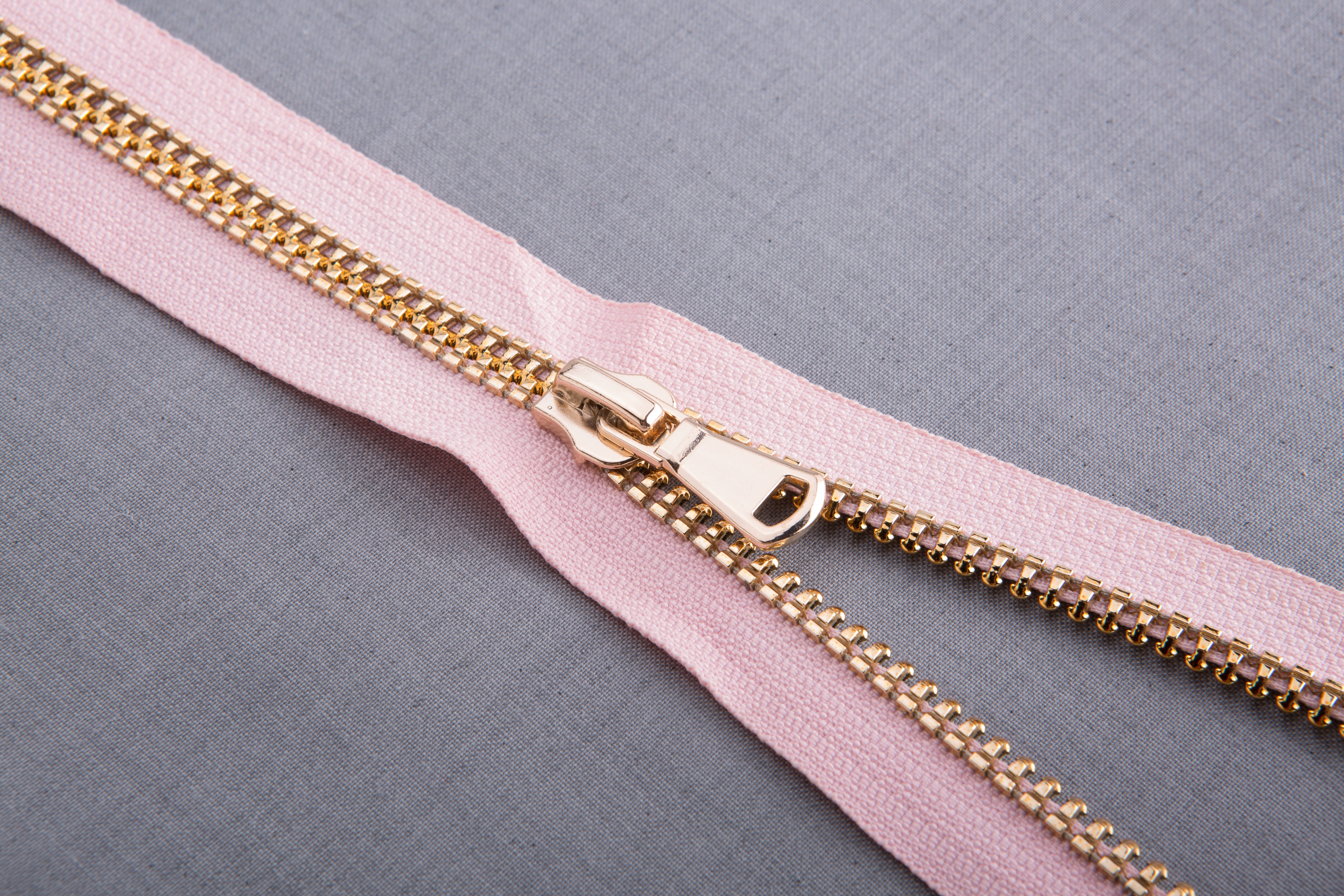 Intensified zipper