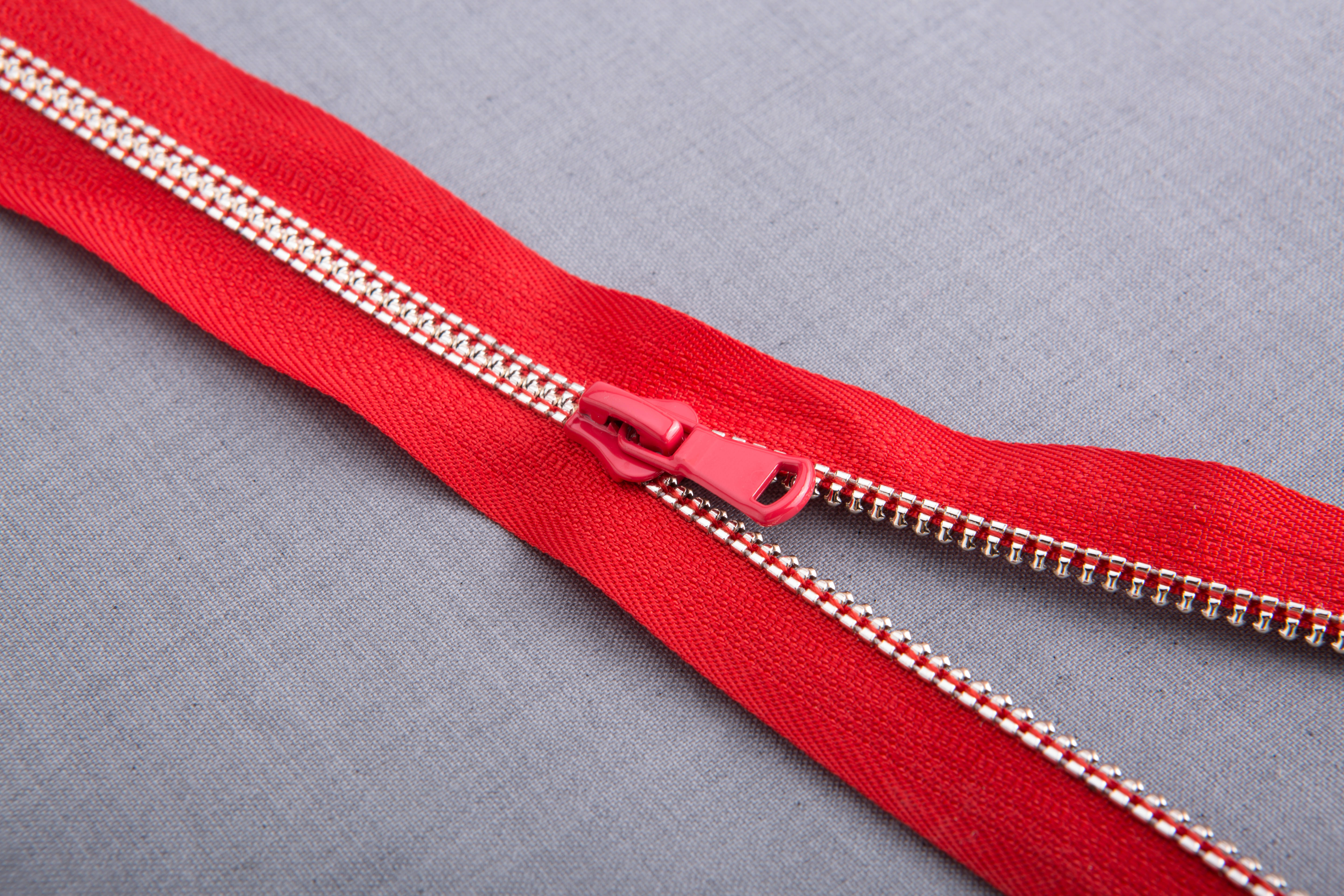 Intensified zipper