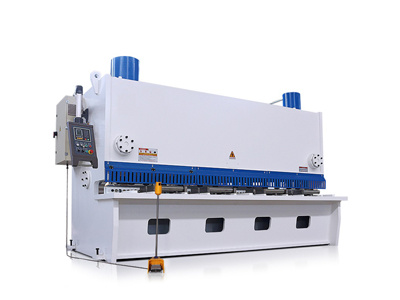 Hydraulic shearing machine