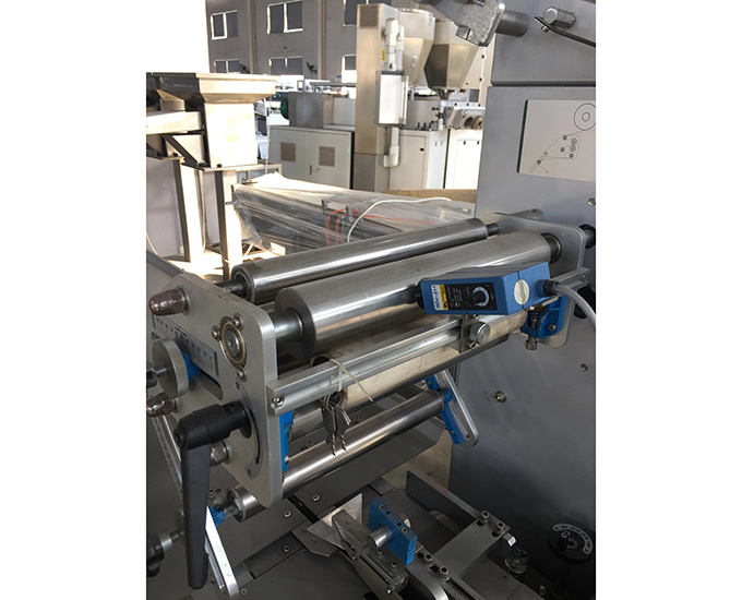 single twist chocolate packing machine