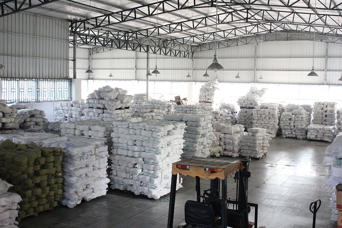 Yarn warehouse