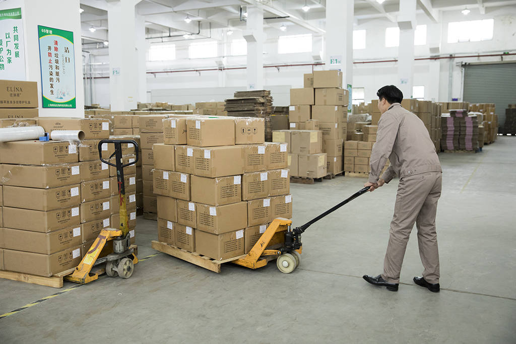 clothing finished goods warehouse clothing finished goods warehouse