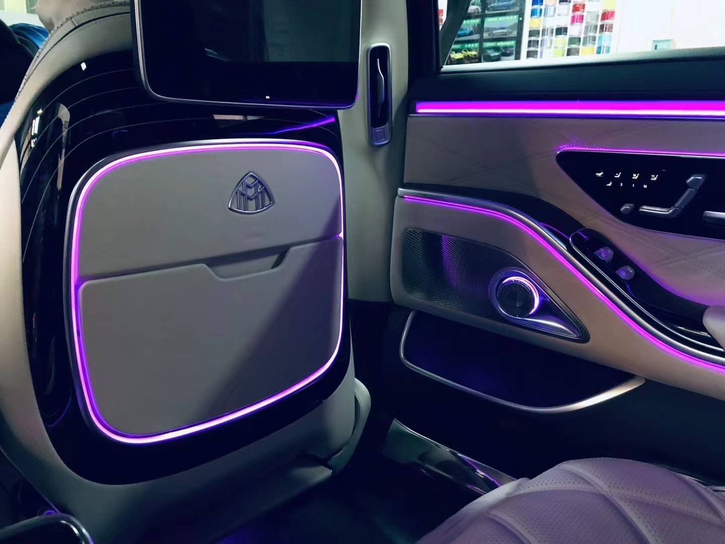 A Guide to Stylish and Comfortable Automotive Atmosphere Lights