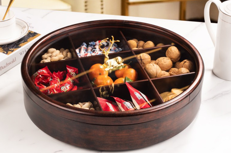 Candy box (with chassis can be rotated)-black gold